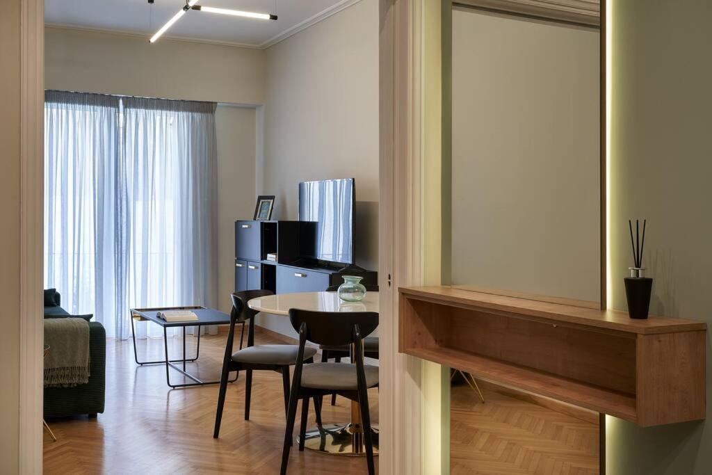 Apartment Little Gem: Modern Urban Retreat Athens